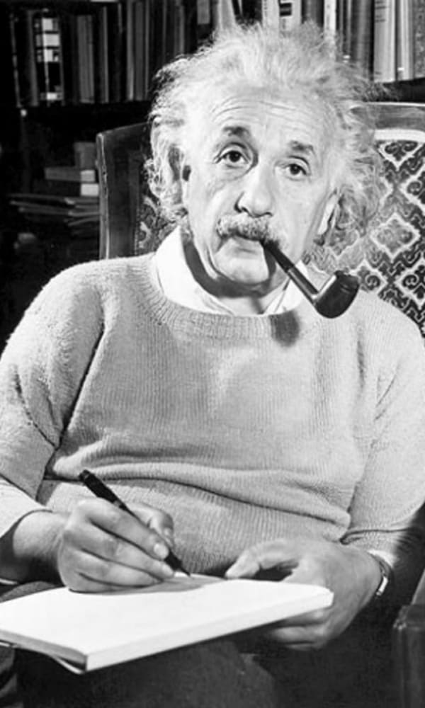 《爱因斯坦》封面图片