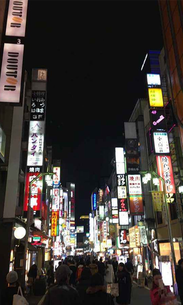《歌舞伎町》封面图片