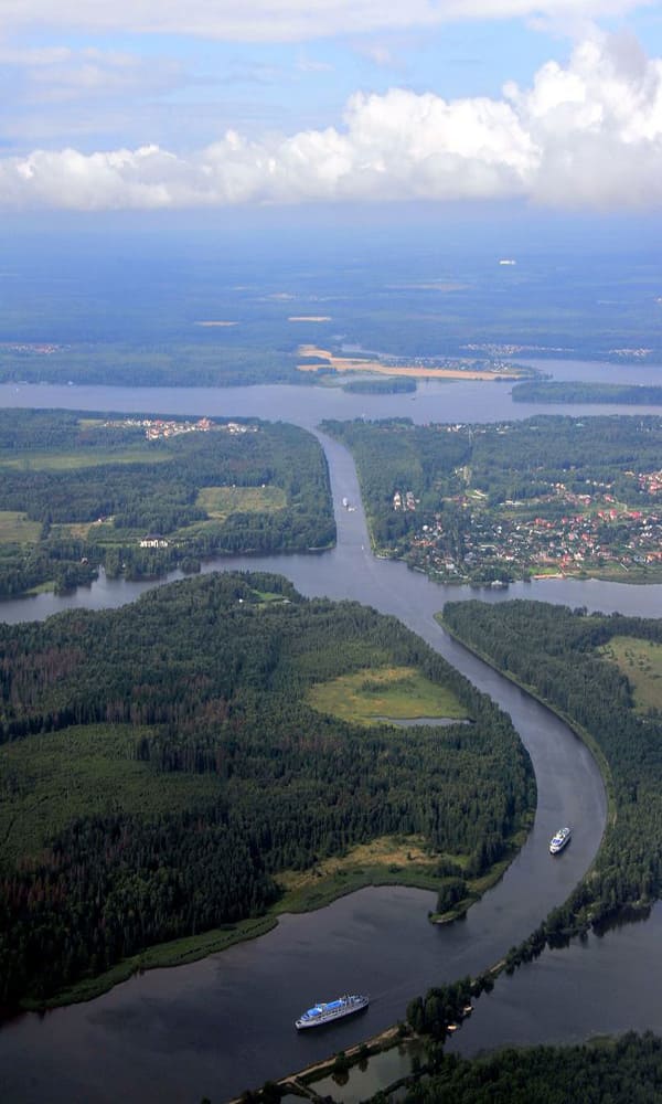 《伏尔加河》封面图片